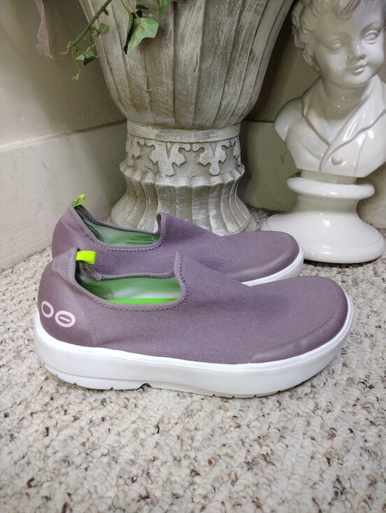 OOFOS Shoes - OOfos Women's OOmg eeZee Low Shoe In Purple/Mauve Colorway